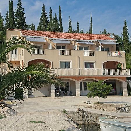 Oyster Paradise Blue Apartment Стон Экстерьер фото